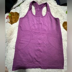 Lululemon purple swiftly tank top. 🩷.